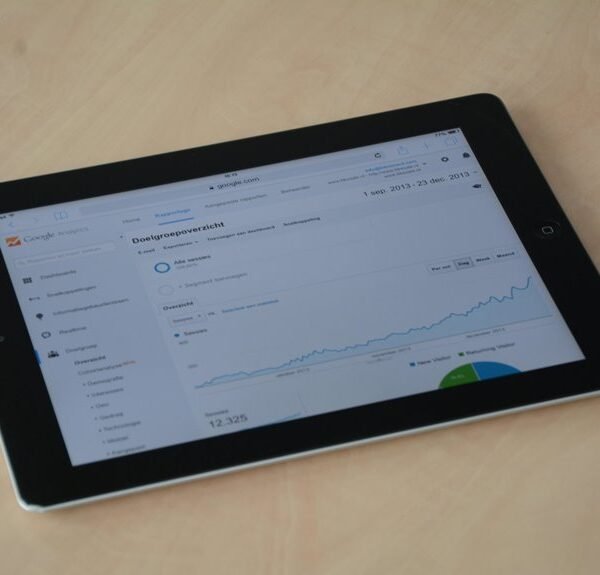 premium tech analytics hub