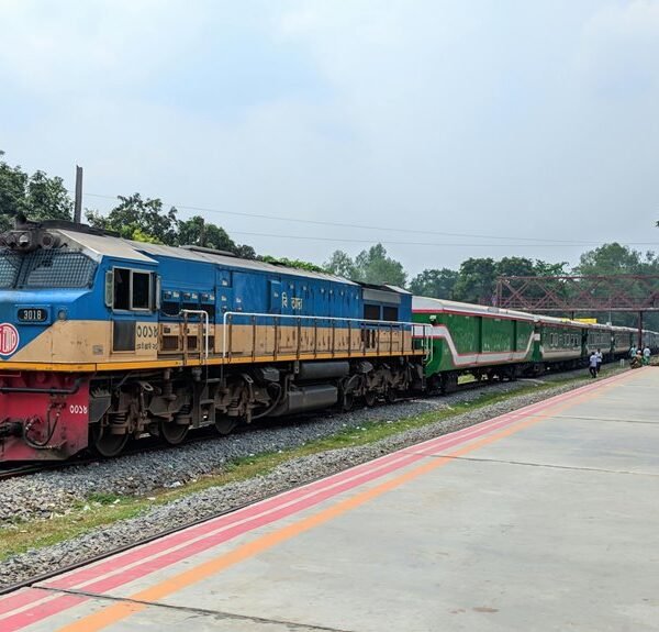 innovative web hub 630218487