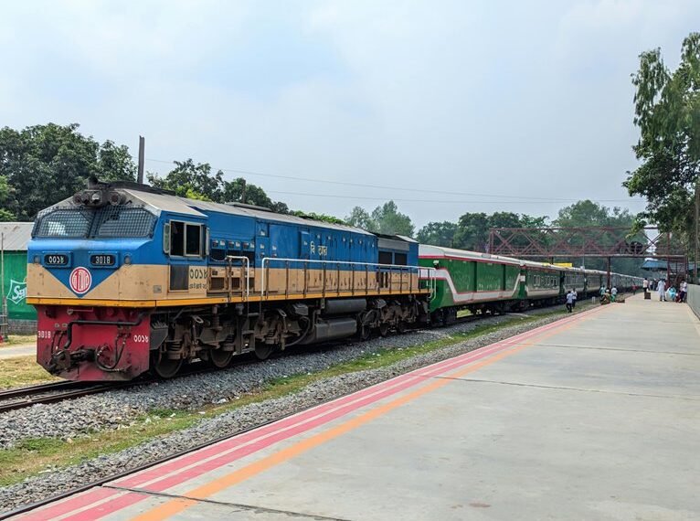 innovative web hub 630218487